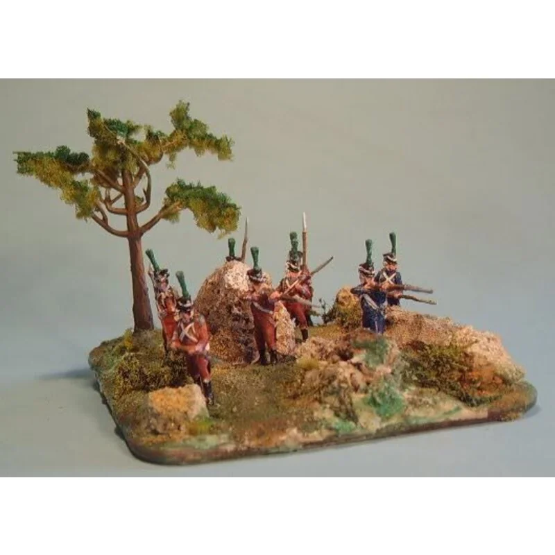 Chasseurs français en poses d'action. 32 figurines par boîte