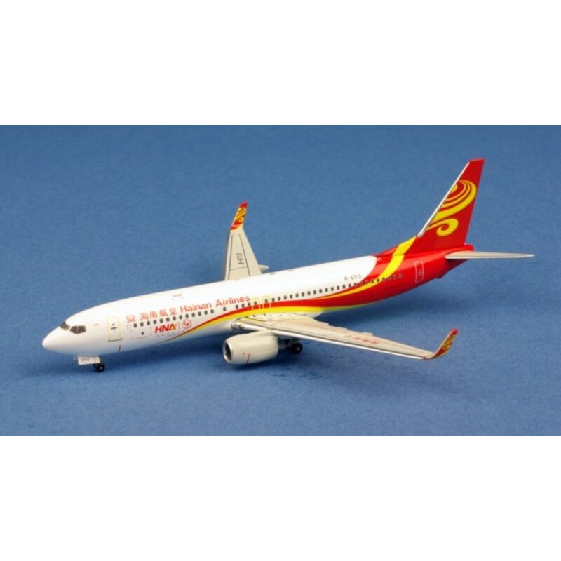 Hainan Airlines Boeing 737- 84P B- 5713