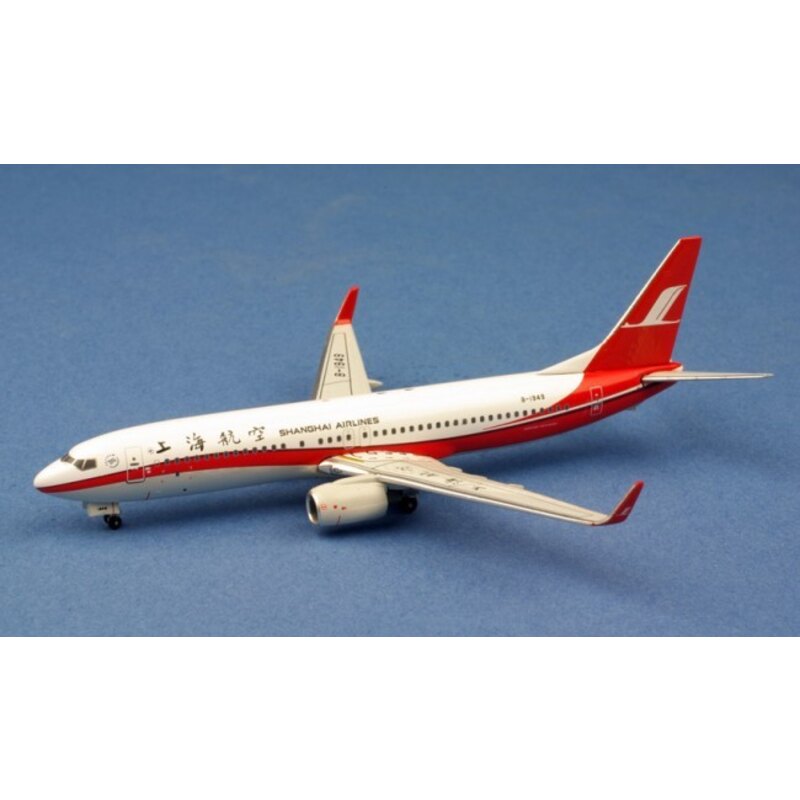 Shanghai Airlines Boeing 737-89P B-1949