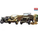 Ensemble de véhicules 2ème GM : Kubelwagen, Kettenkrad, Jeep Willys, base de diorama, caisses et jerricans.