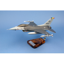 Miniature F-16C Falcon
