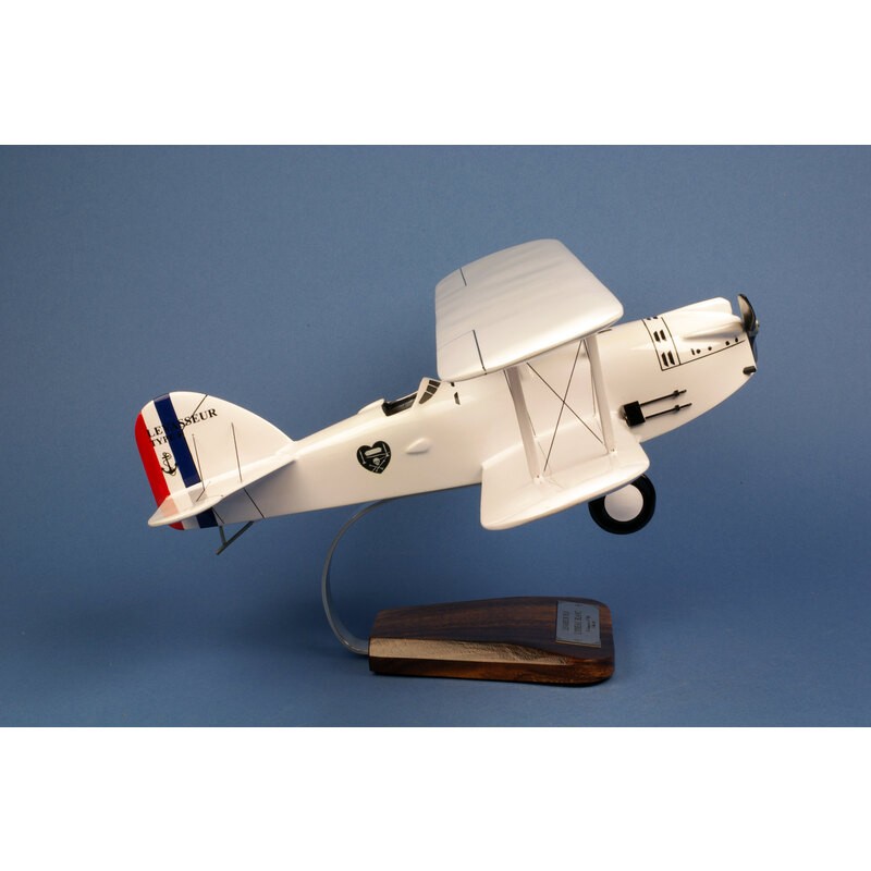 Avion Miniature Jouet Vue Aérienne à Plat Sur Fond Blanc